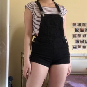 Super cute black overalls